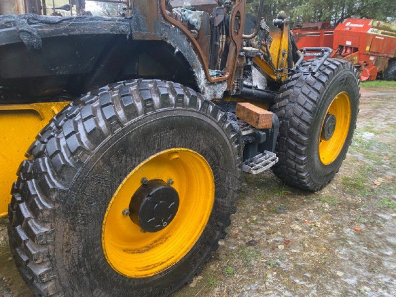 JCB 4CX