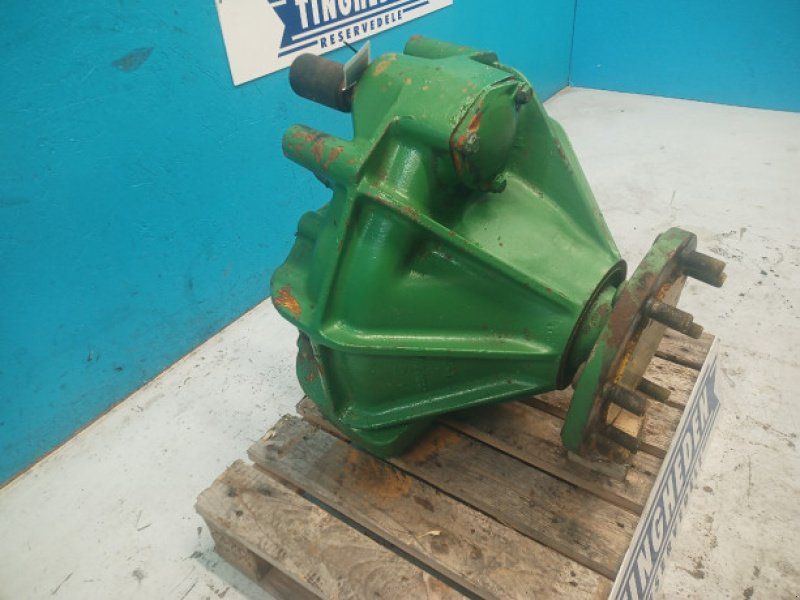 John Deere 2066
