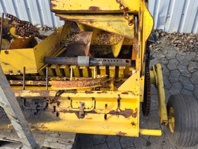 New Holland BB940