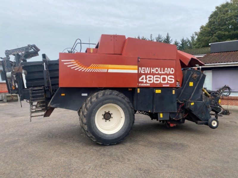 New Holland 4860