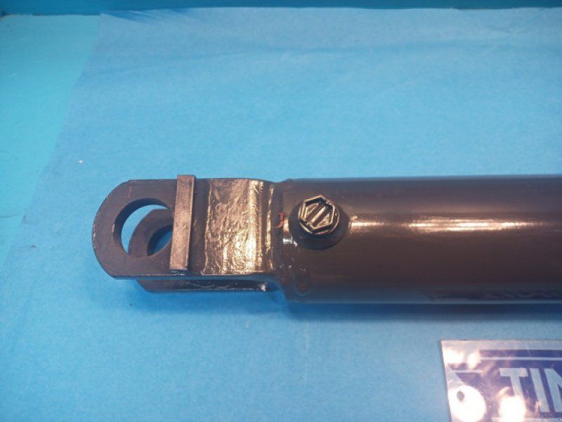 Vicon 835