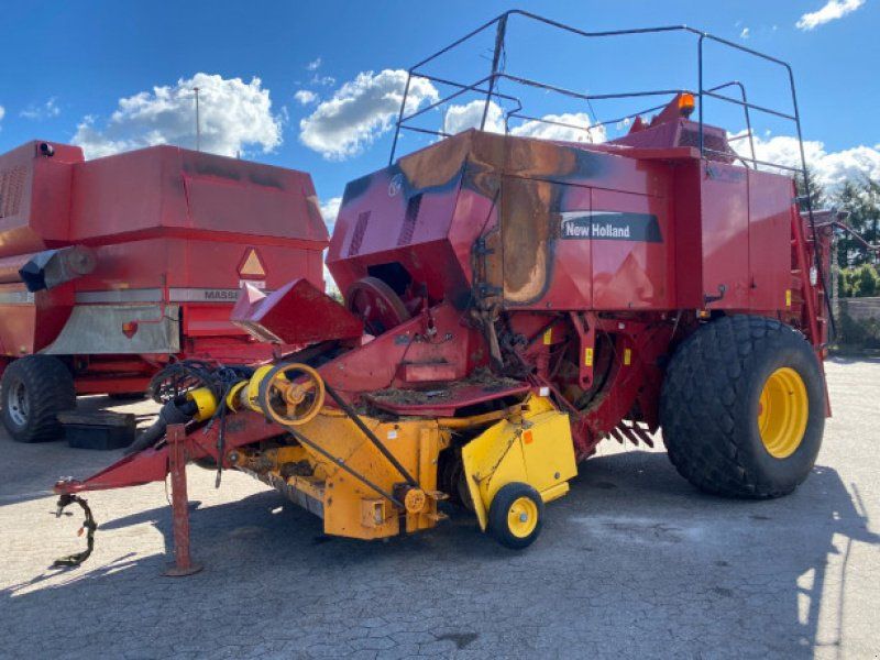 New Holland BB980