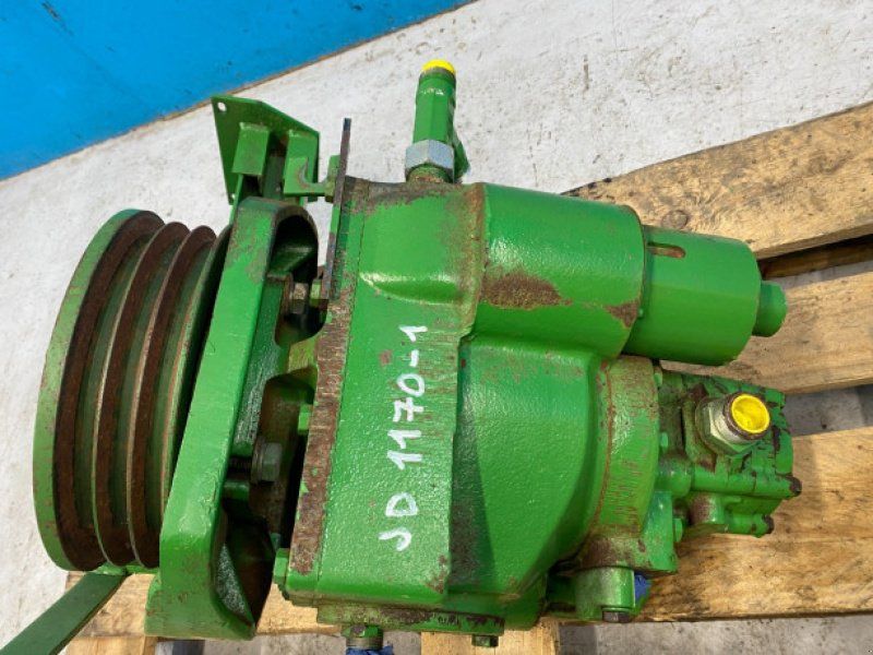 John Deere 1170