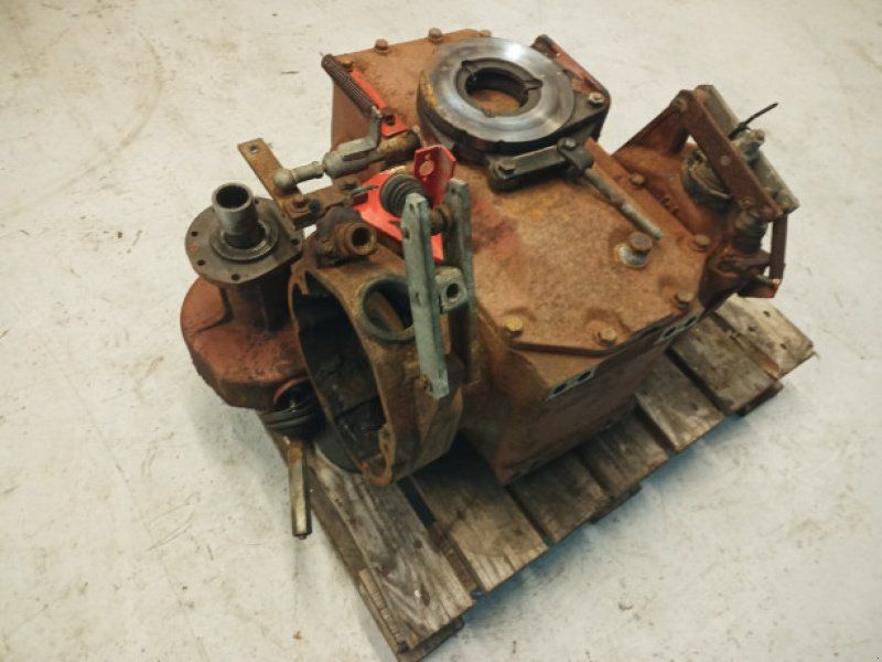Massey Ferguson 38