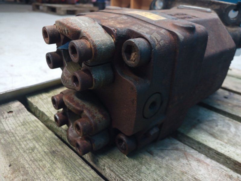 Massey Ferguson 38