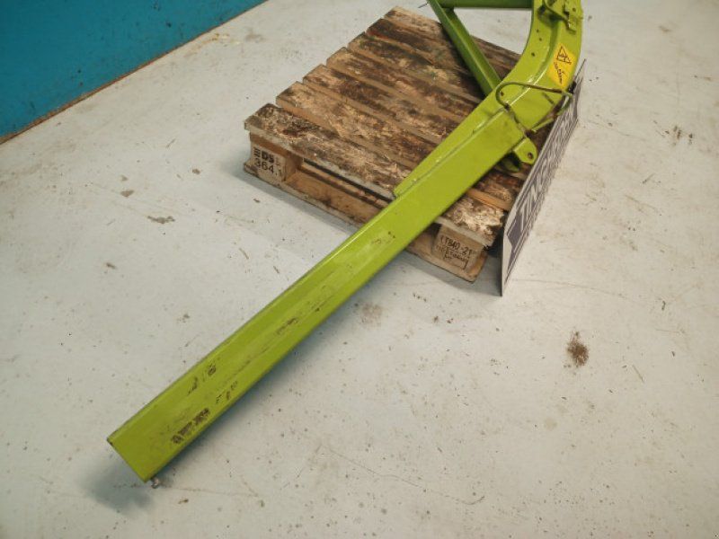 Claas V900