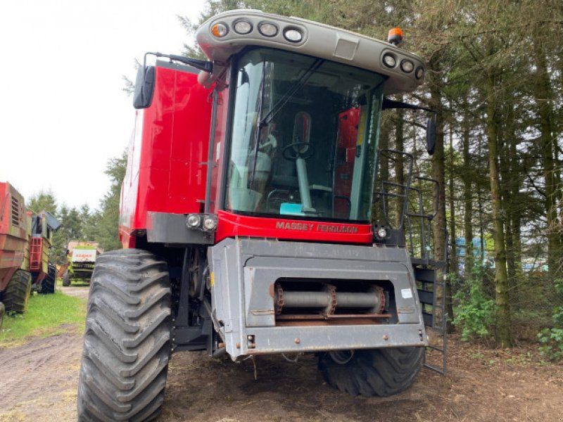 Massey Ferguson 5690