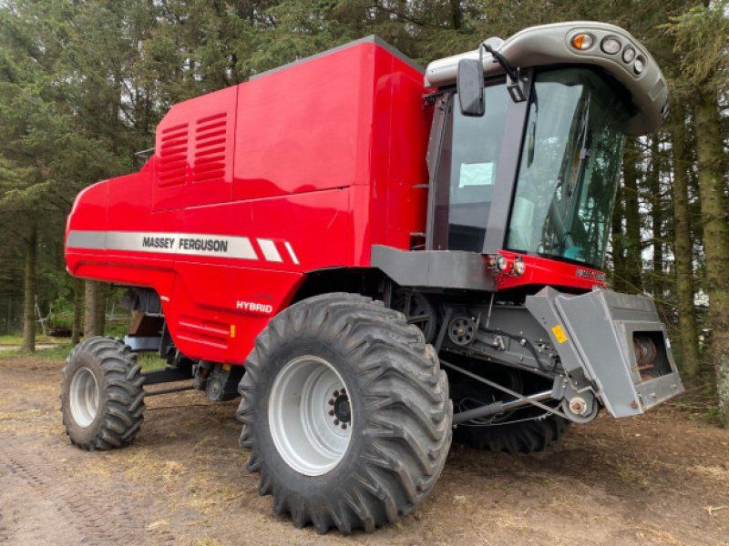 Massey Ferguson 5690