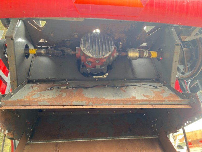 Massey Ferguson 5690