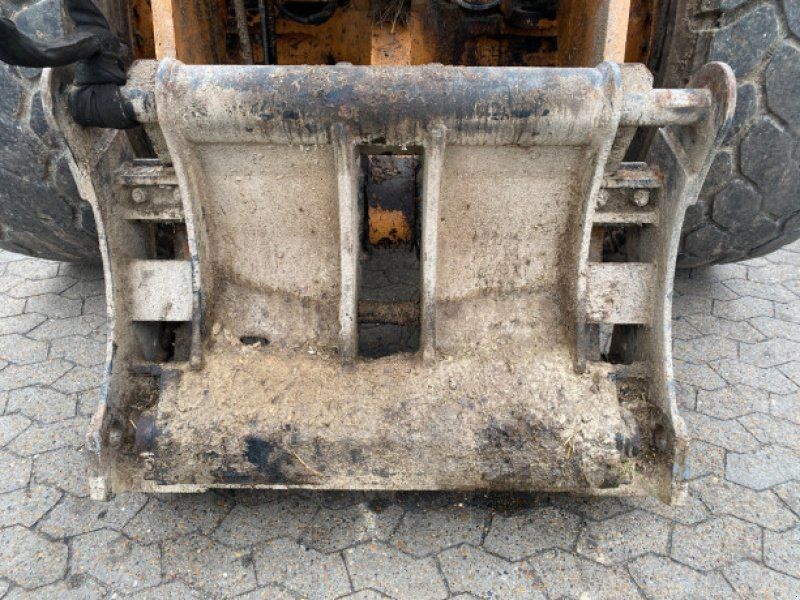 Case 621D