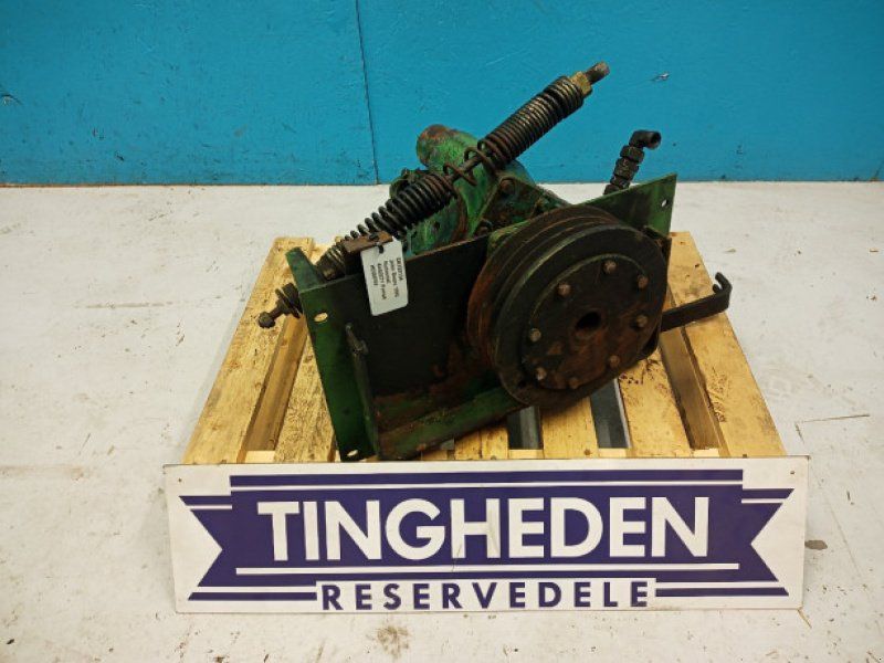 John Deere 1085