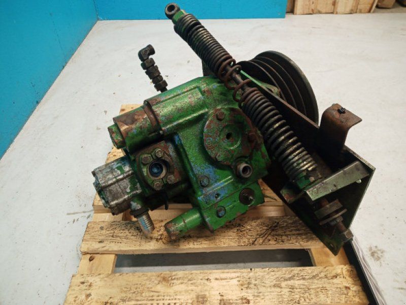 John Deere 1085