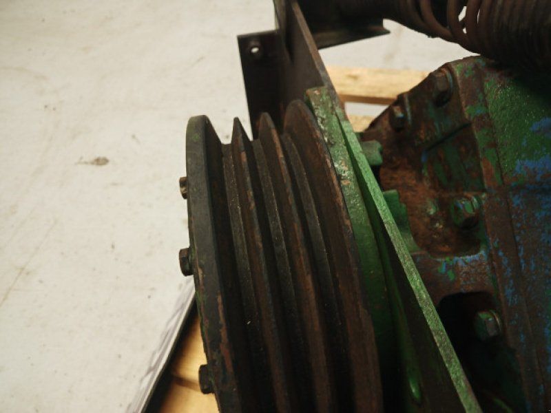 John Deere 1085