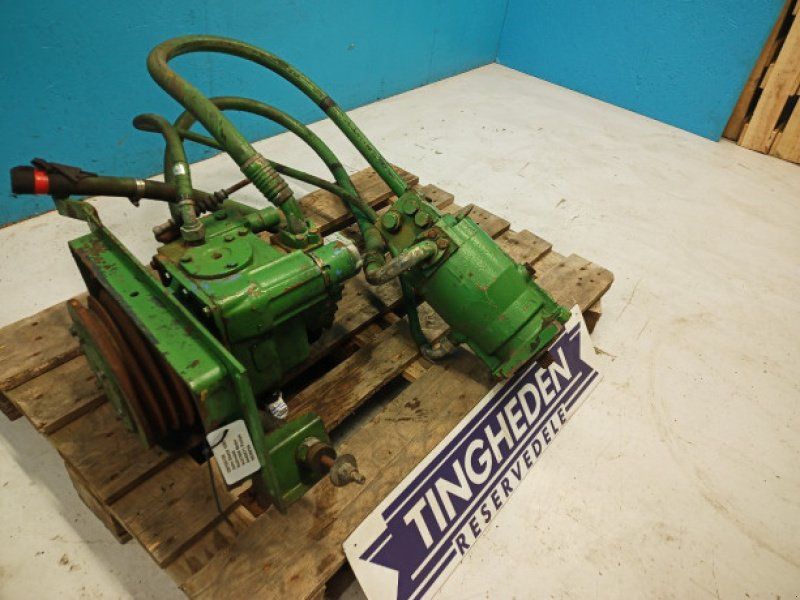 John Deere 1085