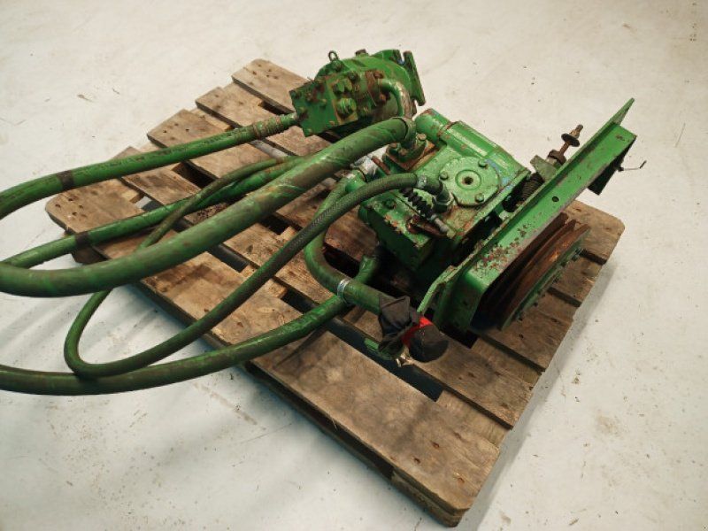 John Deere 1085