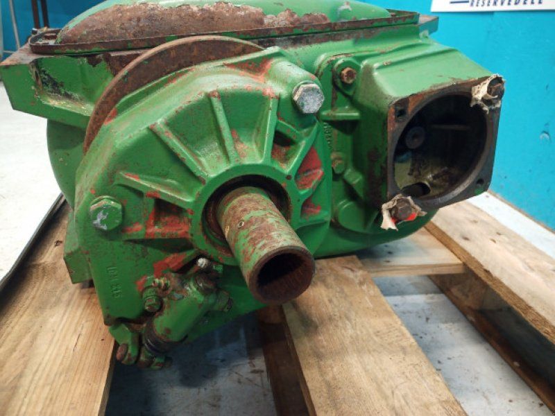 John Deere 1085