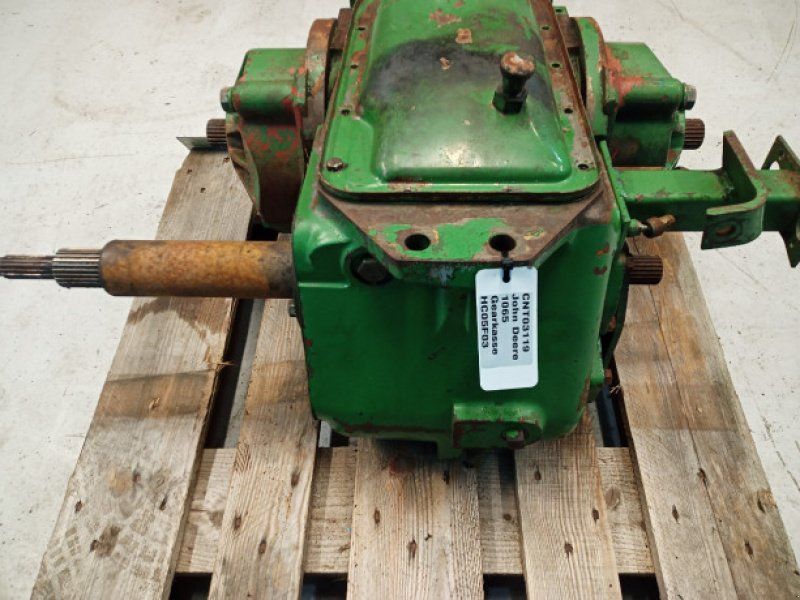 John Deere 1065
