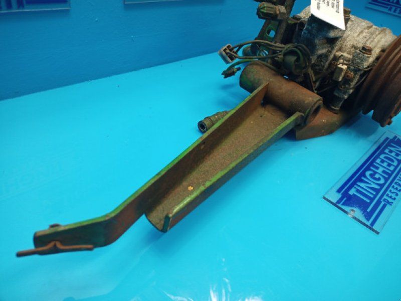 John Deere 2054