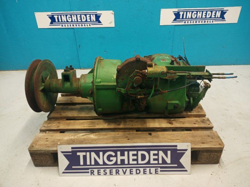 John Deere 965