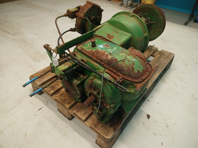 John Deere 965