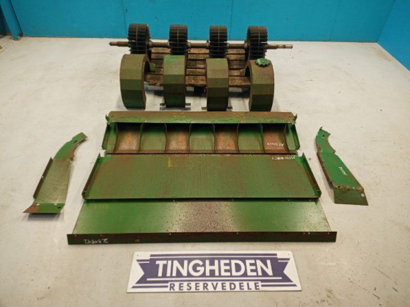 John Deere 2054