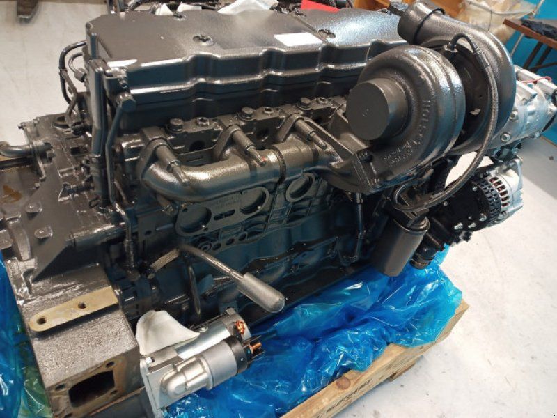 Iveco F4HE9684J J100