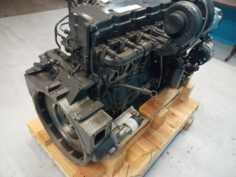 Iveco F4HE9684J J100