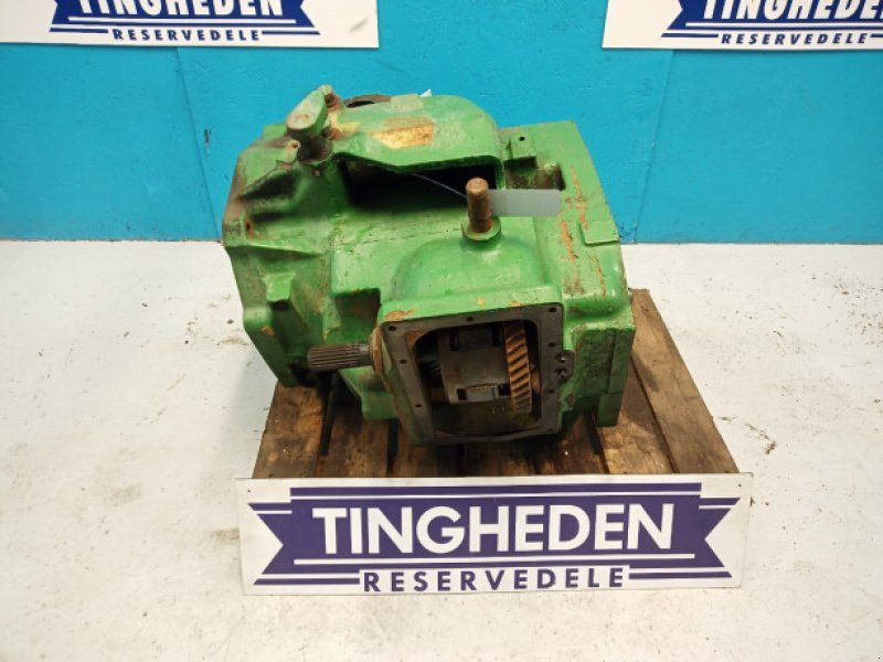 John Deere 2040