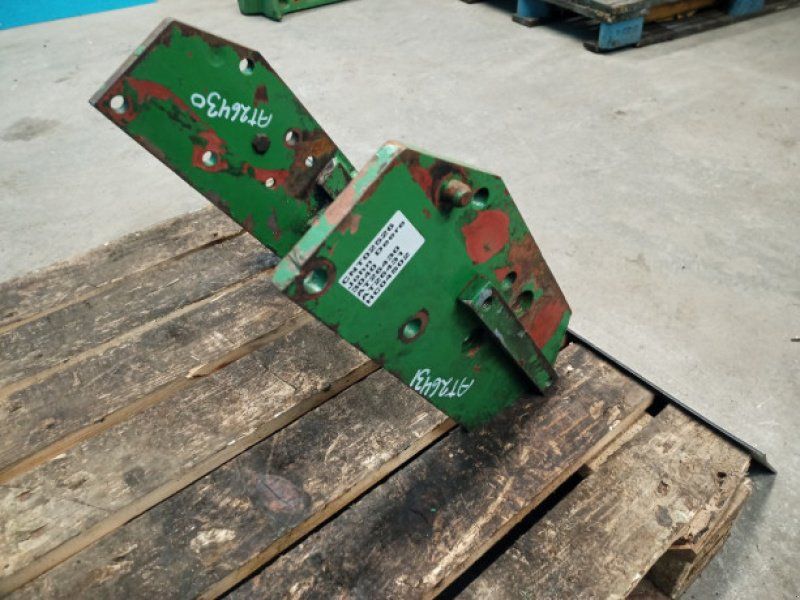 John Deere 3040