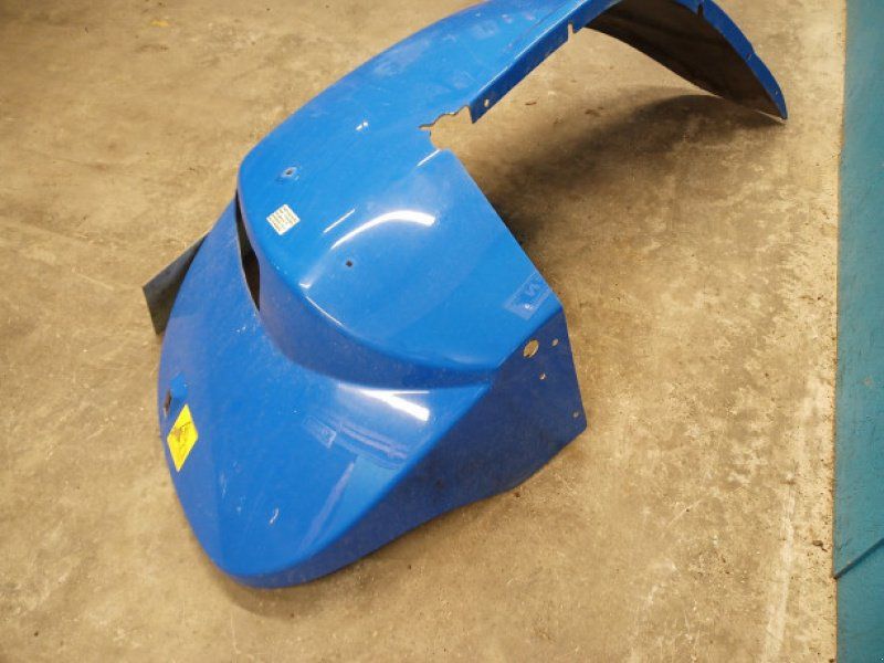 New Holland TG285