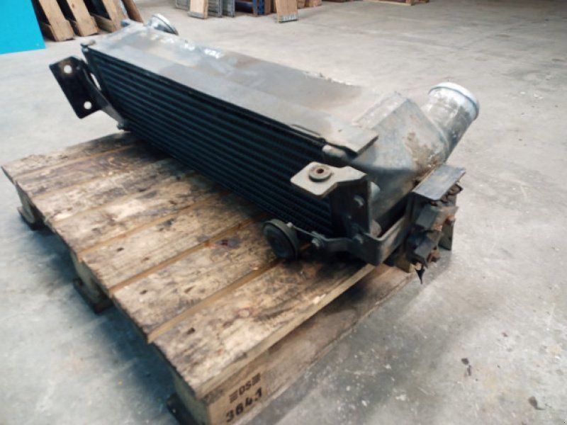 New Holland TG285