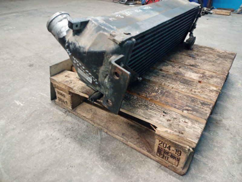 New Holland TG285