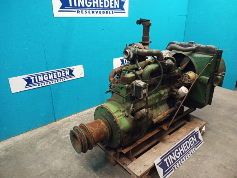 John Deere 6329