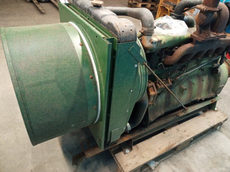 John Deere 6329