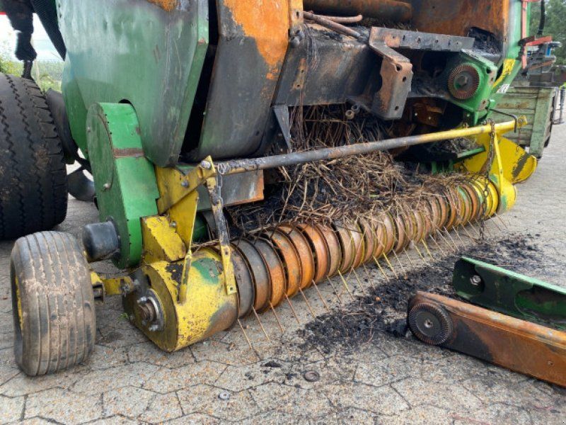 John Deere 590
