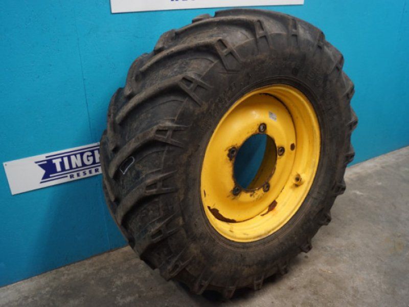 New Holland 28