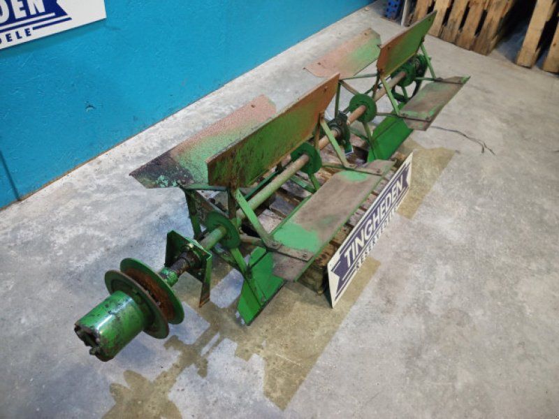 John Deere 1085