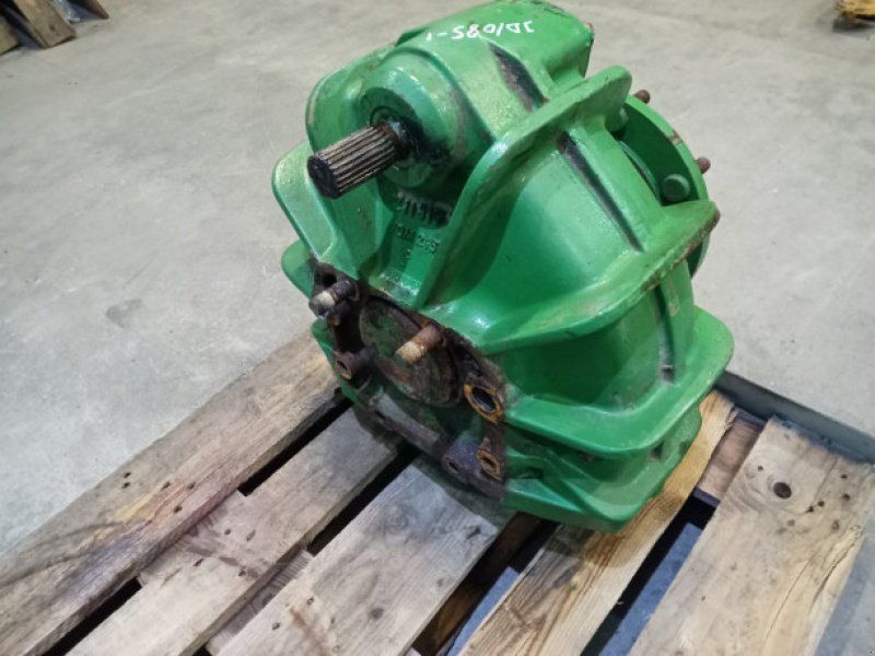 John Deere 1085