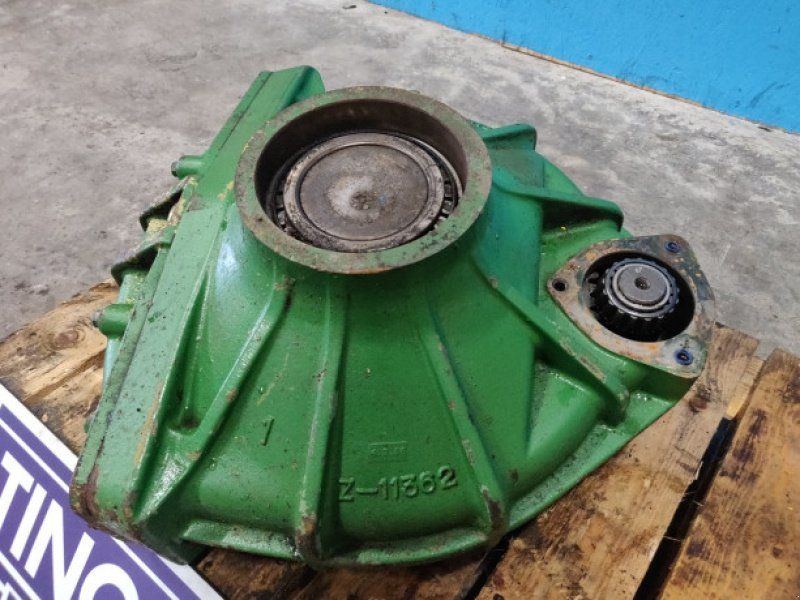 John Deere 1075