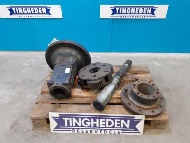 New Holland TM 190