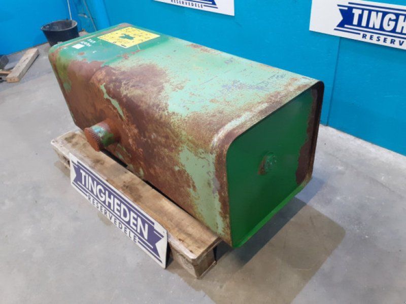 John Deere 1075