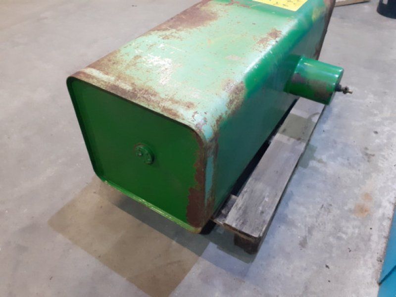 John Deere 1075