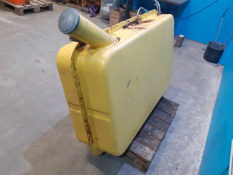 New Holland 8060