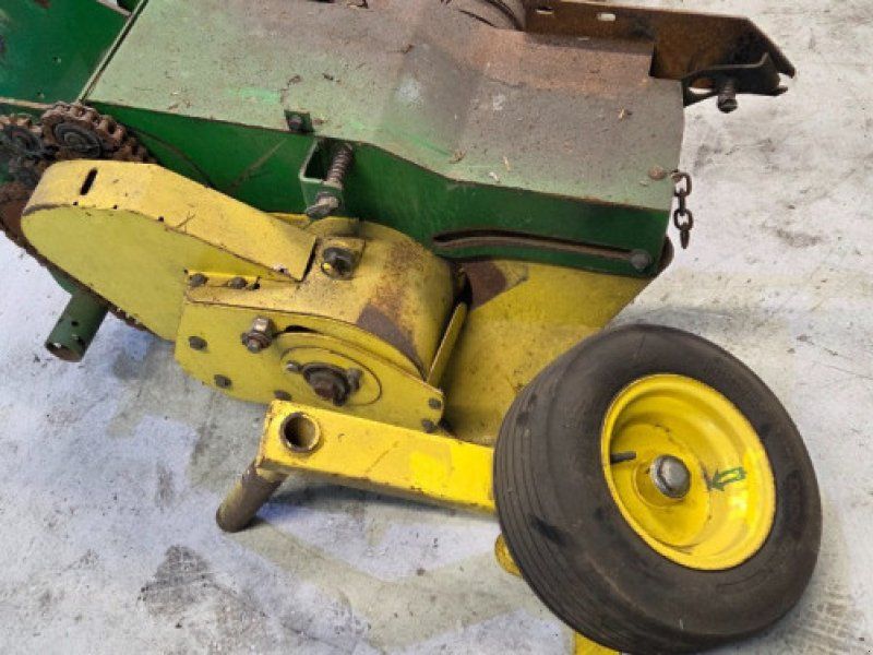 John Deere 592