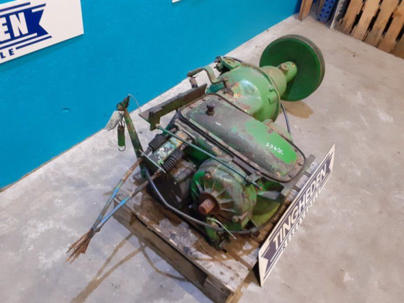 John Deere 955