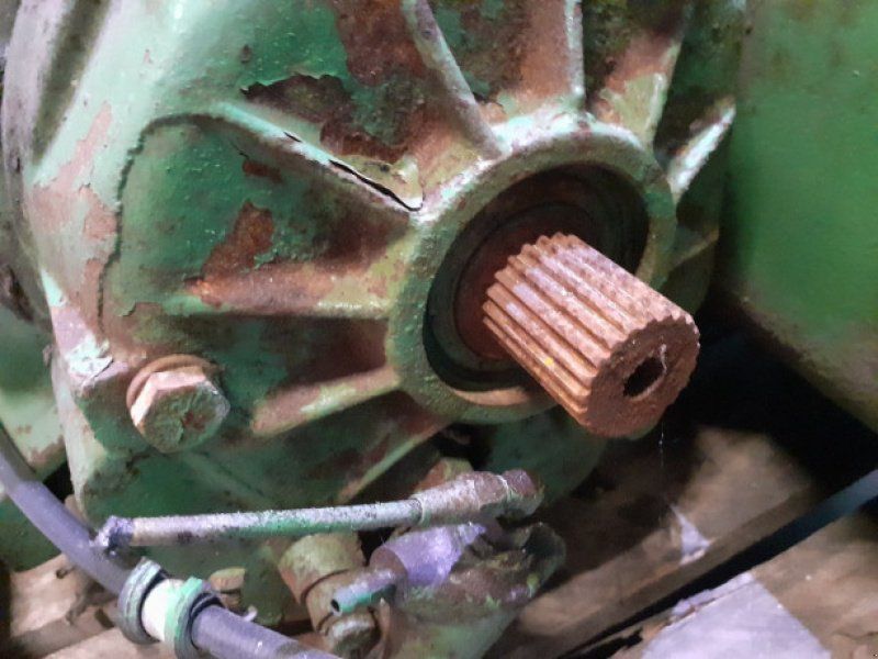 John Deere 955