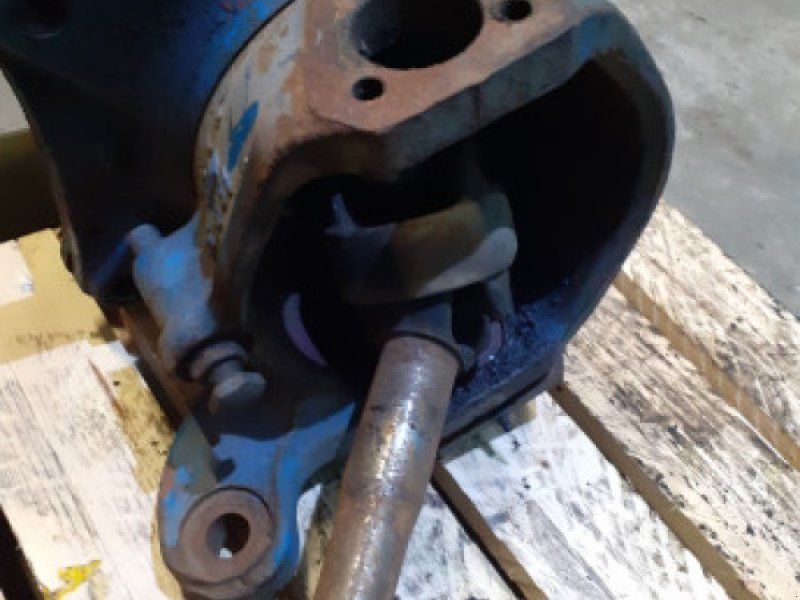Ford 7740