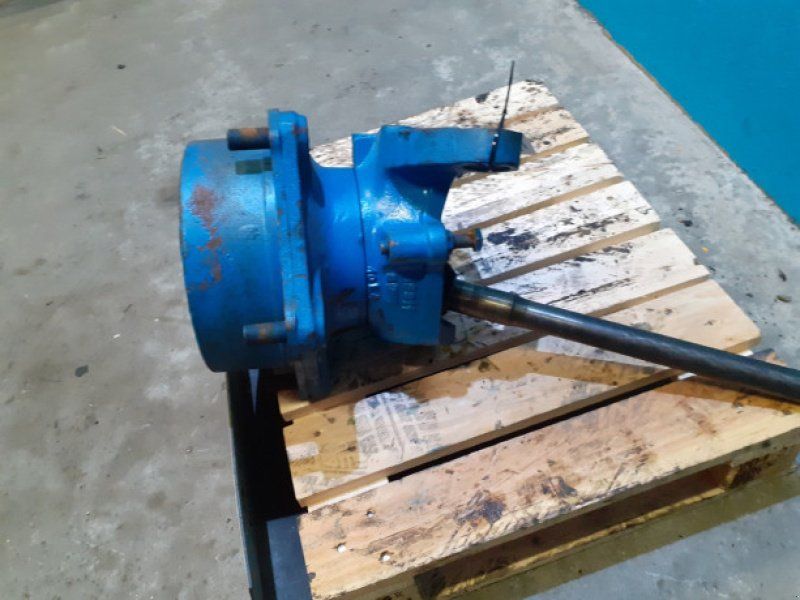 Ford 7740