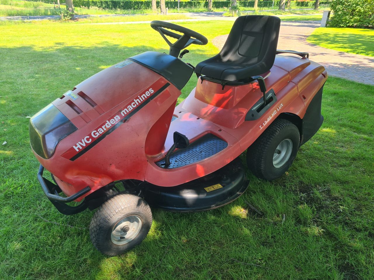 Alko T 13-85 HD LUX zitmaaier met opvangbak hydrostaat.