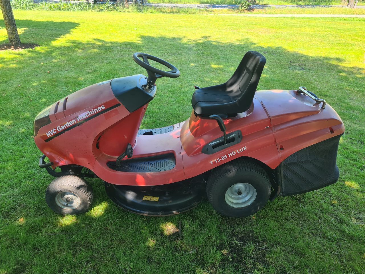 Alko T 13-85 HD LUX zitmaaier met opvangbak hydrostaat.